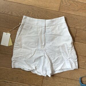 Brand new Aritzia Wilfred high waisted shorts - white- 00